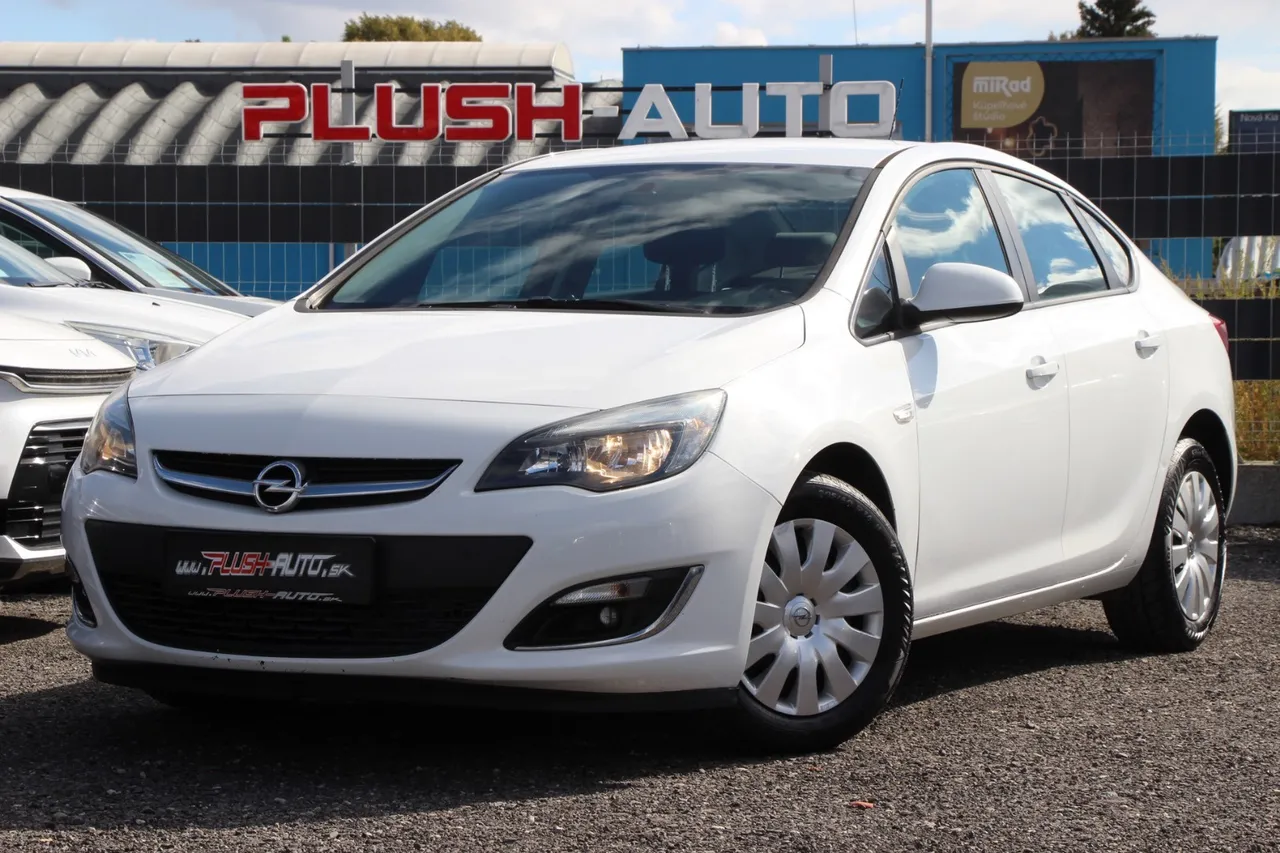 Opel Astra sedan 1.6 Benzín LPG