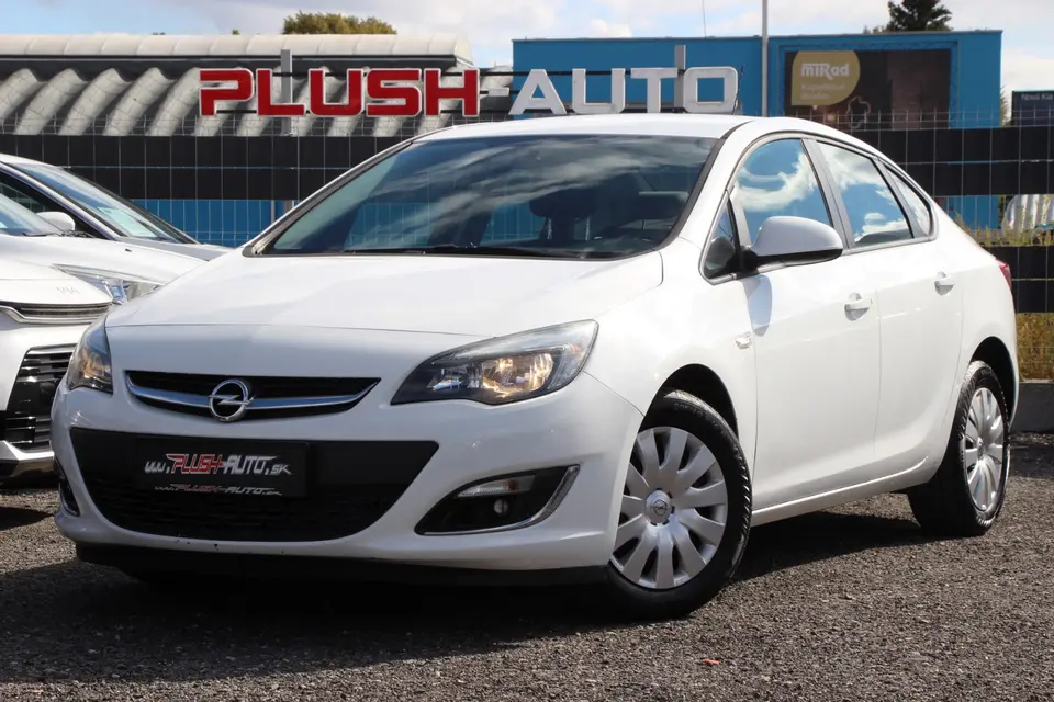 Opel Astra sedan 1.6 Benzín LPG